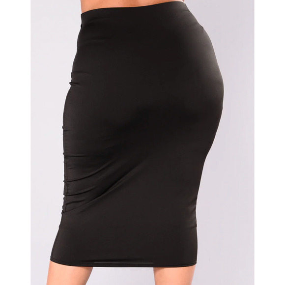 Fashion Nova Classic Black Olive Oil II Pull-On Bodycon Skirt Medium NEW NWT - Picture 3 of 9